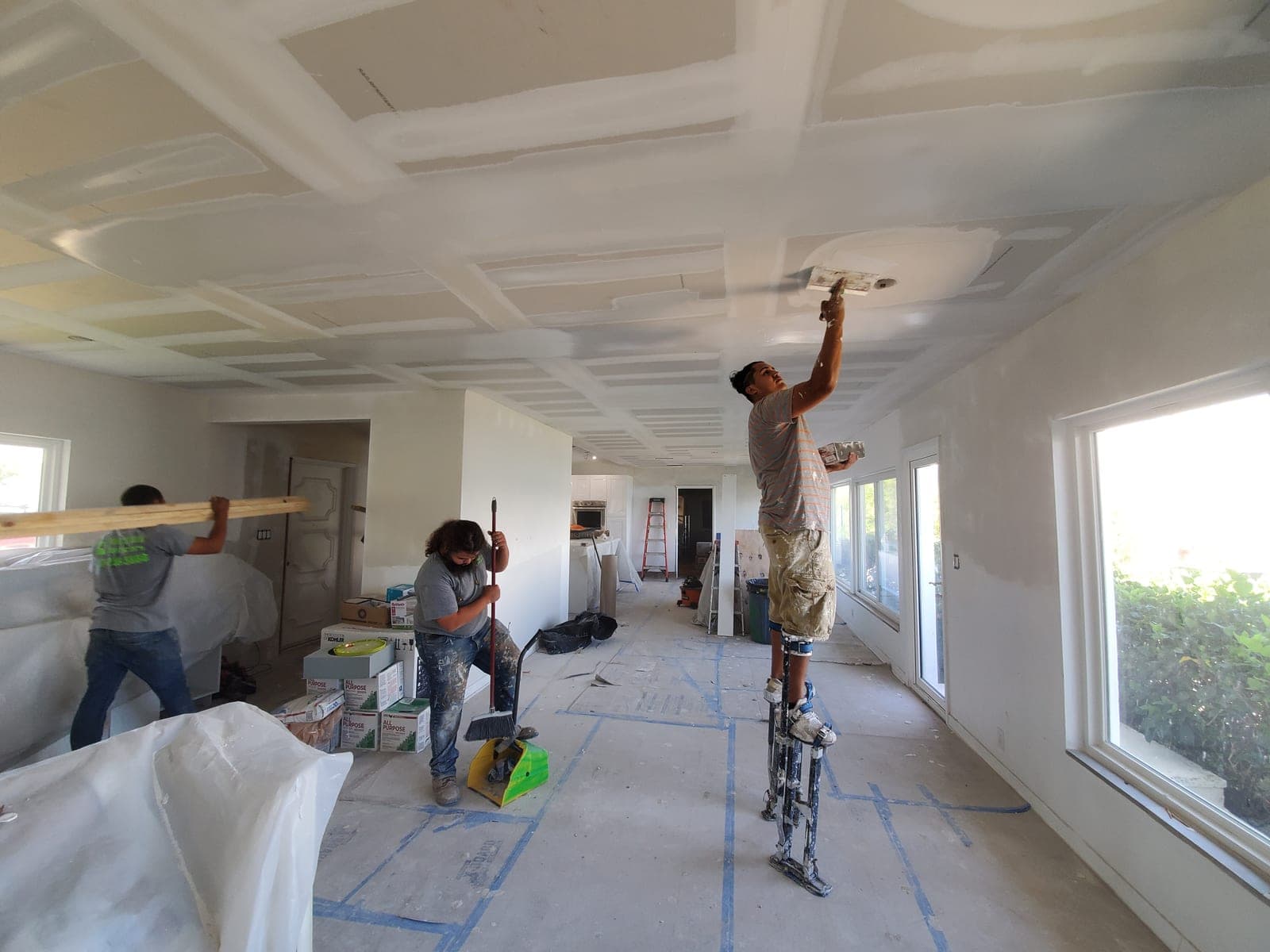 Contractors On Call crew working on a St. Petersburg home